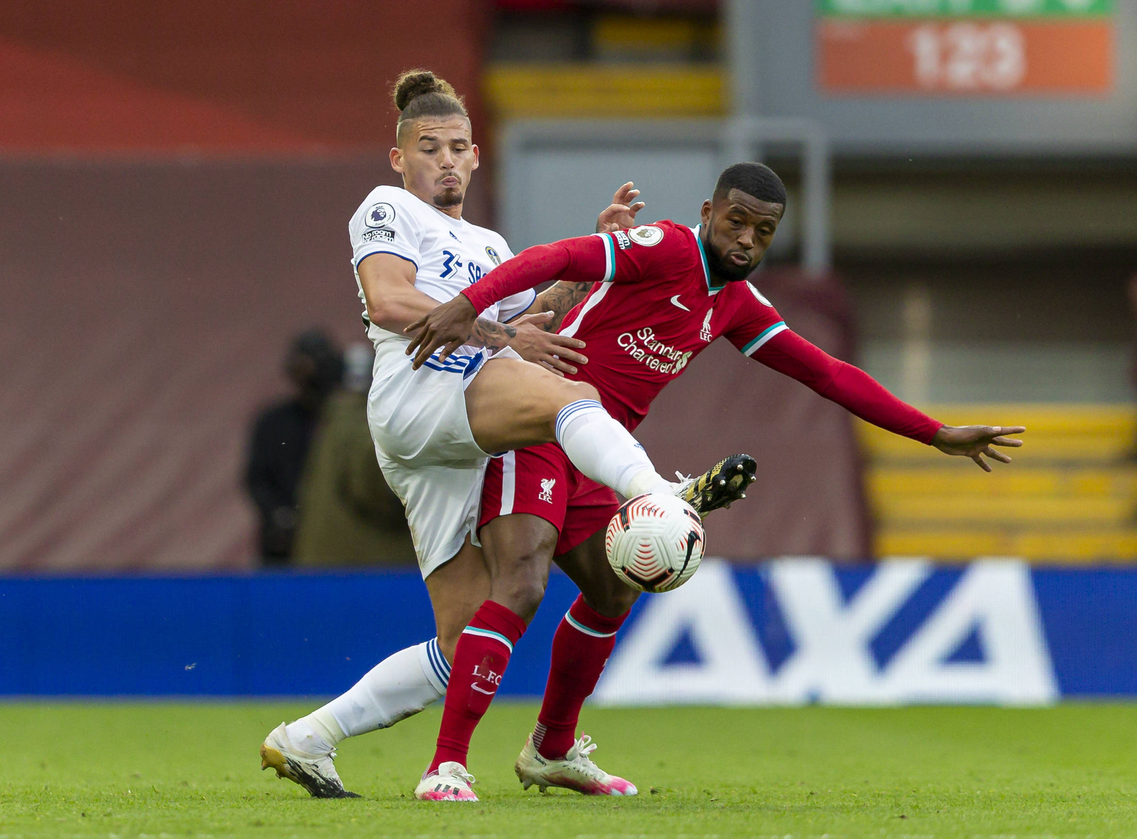 够从困境中 够从困境中